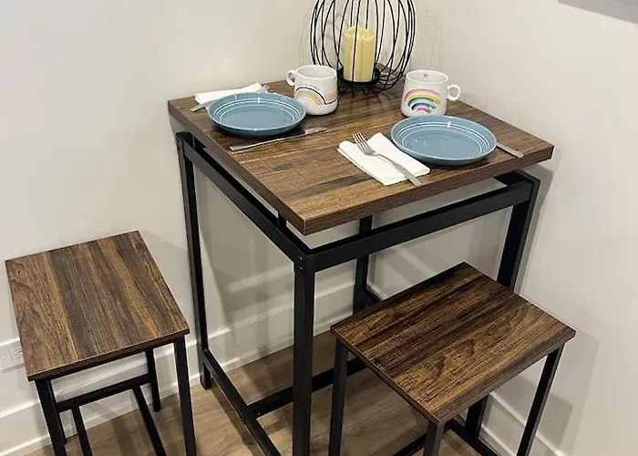 Stylish 2br Near Hyde Park, Uchicago & *