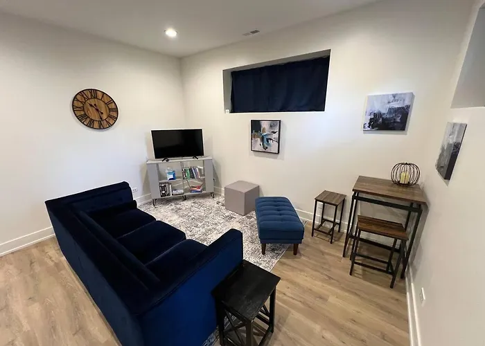 Stylish 2br Near Hyde Park, Uchicago & Apartment Chicago