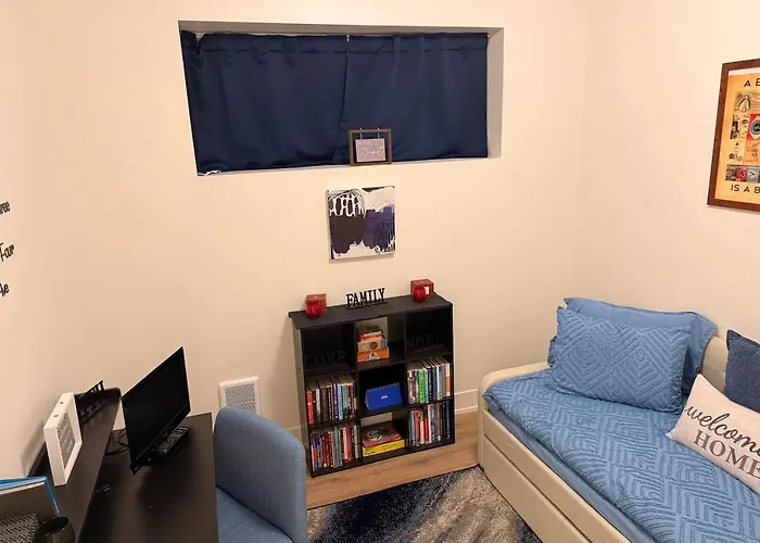 Stylish 2br Near Hyde Park, Uchicago & * Chicago